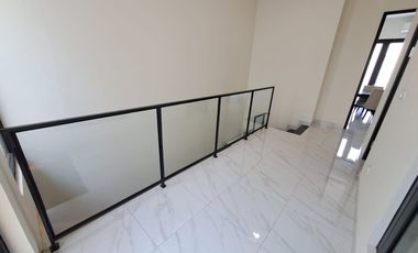 Disewakan Rumah Bagus 2Lt dan LB140m di Villa Melati Mas Serpong TangSel, KD25102102