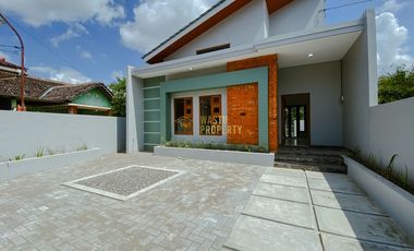 RUMAH SIAP HUNI, TANAH LUAS, 6 MENIT DARI RS BHAYANGKARA DI KALASAN