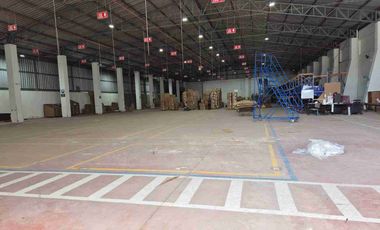Rento Excelente Bodega 3.370 m2 Cerca de la Mitad del Mundo