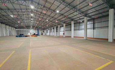 Rento Excelente Bodega 3.370 m2 Cerca de la Mitad del Mundo