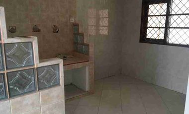 Disewakan/Dijual rumah siap huni di Perumahan Kemang Pratama 2 Bekasi, dekat sekolah, toll, supermarket, tempat ibadah dll