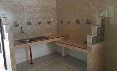 Disewakan/Dijual rumah siap huni di Perumahan Kemang Pratama 2 Bekasi, dekat sekolah, toll, supermarket, tempat ibadah dll