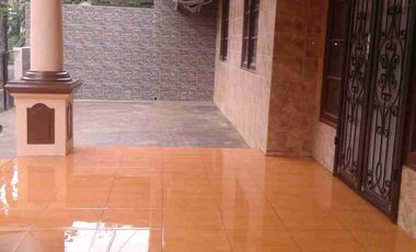 Disewakan/Dijual rumah siap huni di Perumahan Kemang Pratama 2 Bekasi, dekat sekolah, toll, supermarket, tempat ibadah dll