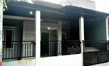 Jual rumah siap huni Di Perum golden berry Menganti gresik