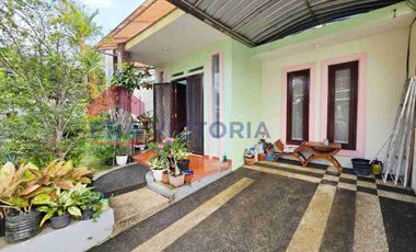 Rumah bagus di villa puncak tidar malang