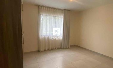 VENTA CASA EN URB. ARBOLEIA