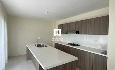 VENTA CASA EN URB. ARBOLEIA