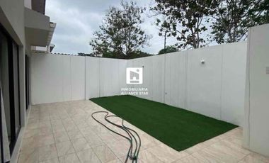 VENTA CASA EN URB. ARBOLEIA