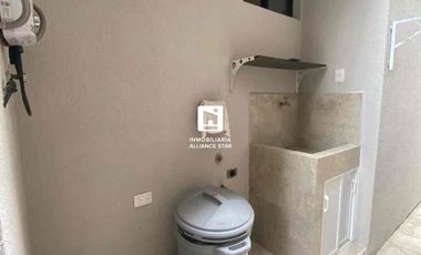 VENTA CASA EN URB. ARBOLEIA