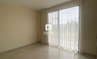 VENTA CASA EN URB. ARBOLEIA