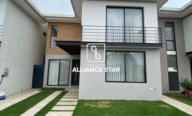 VENTA CASA URB. ARBOLEIA