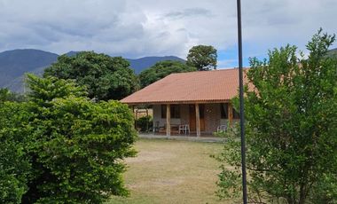 TERRENO CON CASAS EN VENTA EN CATAMAYO