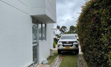 Casa en Conjunto Cerrado Palos Verdes – Sector La Florida