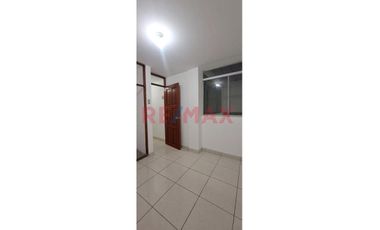 Alquilo Duplex Acceso Independiente Frente A Precio Uno 1 Er Y 2Do Piso