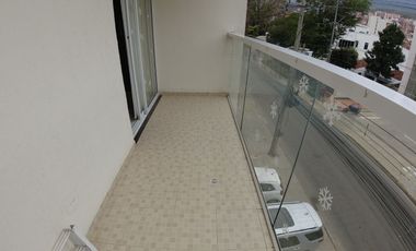 VENTA APTO BARRIO LA PLAYA ASCENSOR