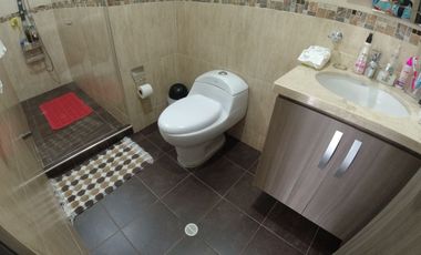 VENTA APTO BARRIO LA PLAYA ASCENSOR