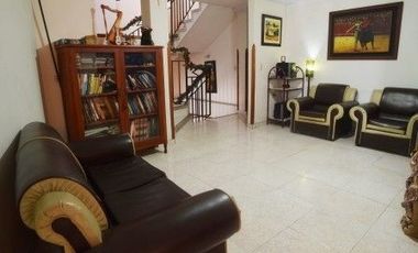VENTA DE AMPLIO APARTAMENTO BARRIO PABLO VI