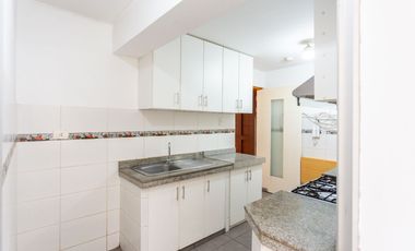 VENDO DPTO. CON EXCELENTE UBICACIÓN