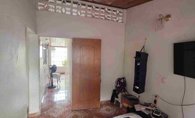 Venta de casa de un piso en el barrio Candido Leguizamo de area 131m2,al norte de la ciudad de neiva