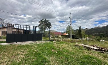 HERMOSO Y AMPLIO TERRENO TOTALMENTE PLANO EN ZUMBAHUAICO