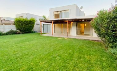 VENTA CASA MEDITERRANEA SANTA ELENA DE CHICUREO