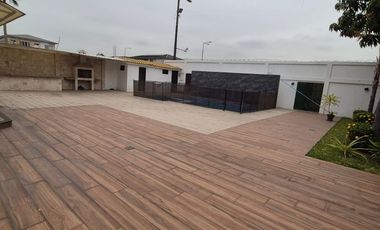 Casa en Alquiler en Samborondon, 5 Habitaciones, 5 Baños, Patio, Piscina,  Seguridad,  Parqueo, Primeros Kilómetros Samborondon.