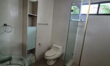 Casa en Alquiler en Samborondon, 5 Habitaciones, 5 Baños, Patio, Piscina,  Seguridad,  Parqueo, Primeros Kilómetros Samborondon.