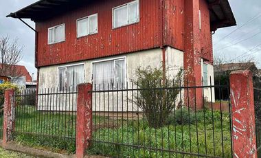 Vendo casa en Chacabuco esquina Julio Buschmann, Osorno