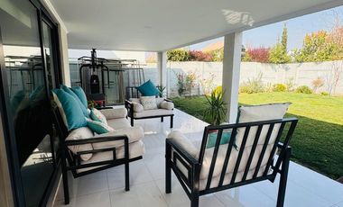 VENTA CASA MEDITERRANEA SANTA ELENA DE CHICUREO