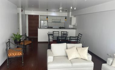 ALQUILO BONITO DPTO AMOBLADO EN SAN ISIDRO VISTA A LA AVENIDA Y BALCON