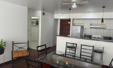 ALQUILO BONITO DPTO AMOBLADO EN SAN ISIDRO VISTA A LA AVENIDA Y BALCON