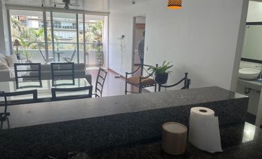 ALQUILO BONITO DPTO AMOBLADO EN SAN ISIDRO VISTA A LA AVENIDA Y BALCON