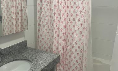 ALQUILO BONITO DPTO AMOBLADO EN SAN ISIDRO VISTA A LA AVENIDA Y BALCON