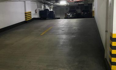 ALQUILO BONITO DPTO AMOBLADO EN SAN ISIDRO VISTA A LA AVENIDA Y BALCON