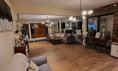 Casa 5 ambientes con piscina climatizada. Arenas del Sur. Mar del Plata