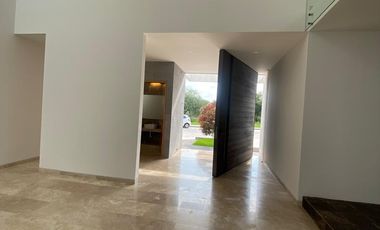Hermosa residencia en VENTA San Nicolás Premier