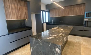 Hermosa residencia en VENTA San Nicolás Premier
