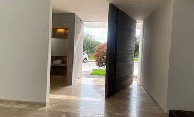 Hermosa residencia en VENTA San Nicolás Premier