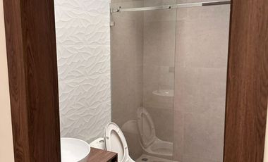 Amplia casa moderna cerca del Monay Shopping con 4 habitaciones y área BBQ