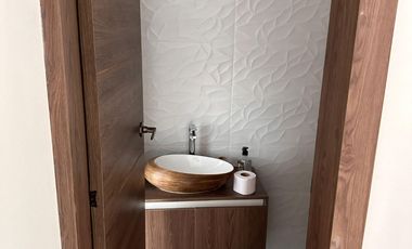 Amplia casa moderna cerca del Monay Shopping con 4 habitaciones y área BBQ