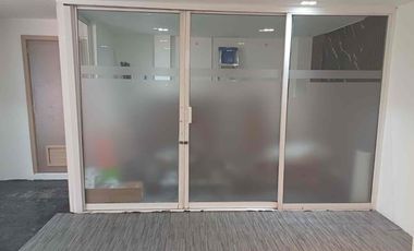 Se Renta local sobre periférico en San Lucas Tepetlacalco, Tlalnepantla de Baz