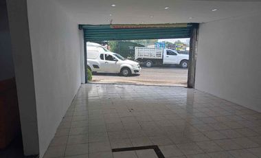 Se Renta local sobre periférico en San Lucas Tepetlacalco, Tlalnepantla de Baz