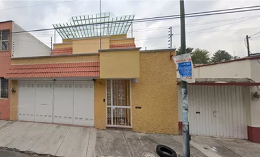 CASA EN AZCAPOTZALCO COLONIA LA PETROLERA