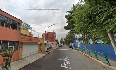 CASA EN AZCAPOTZALCO COLONIA LA PETROLERA