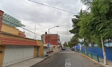 CASA EN AZCAPOTZALCO COLONIA LA PETROLERA