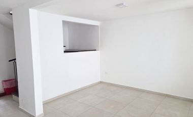 SE VENDE AMPLIA CASA EN SAN MANUEL 7 RECÁMARAS 6.5 BAÑOS