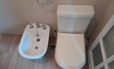 DEPARTAMENTO EN DÚPLEX 5 AMBIENTES. VISTA AL MAR. LA PERLA. MAR DEL PLATA.