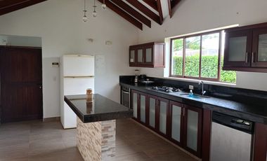 GRAN CASA CAMPESTRE VIA PUERTO LOPEZ