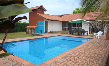 GRAN CASA CAMPESTRE VIA PUERTO LOPEZ