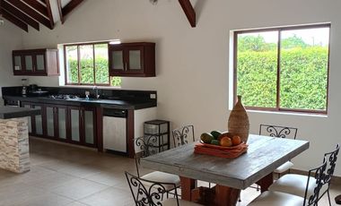 GRAN CASA CAMPESTRE VIA PUERTO LOPEZ